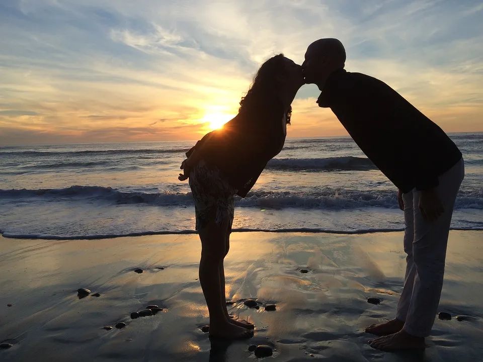 心理婚外情男人的表现_婚外情男人的心理_婚外情男性心理